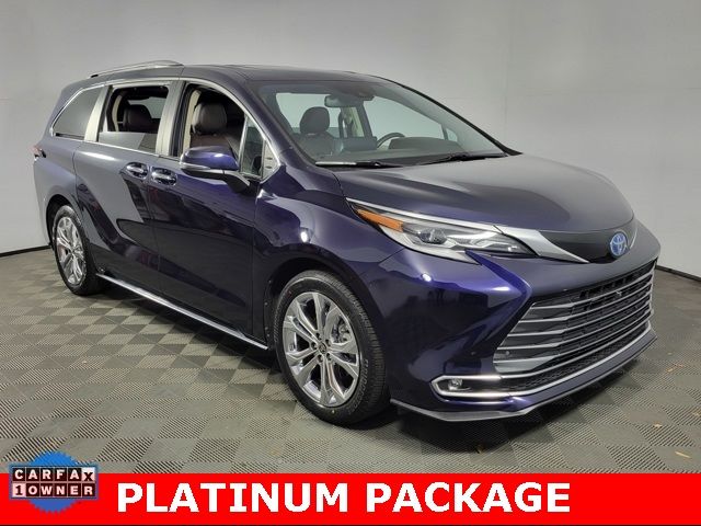 2022 Toyota Sienna Platinum