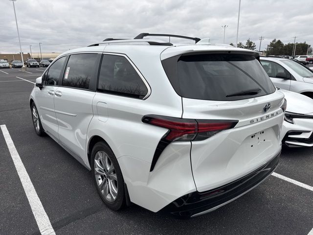 2022 Toyota Sienna Platinum