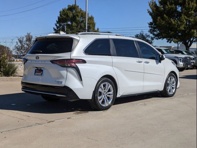 2022 Toyota Sienna Platinum