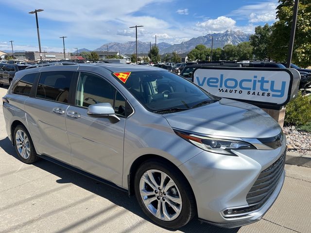 2022 Toyota Sienna Platinum