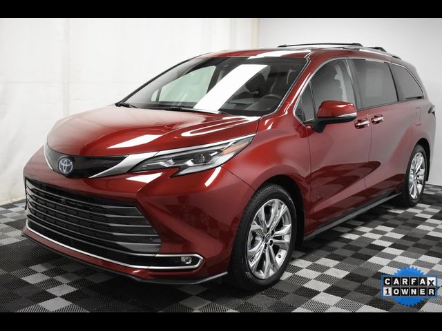 2022 Toyota Sienna Platinum