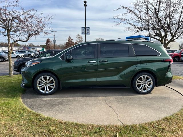 2022 Toyota Sienna Platinum