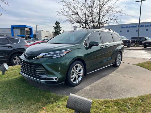 2022 Toyota Sienna Platinum