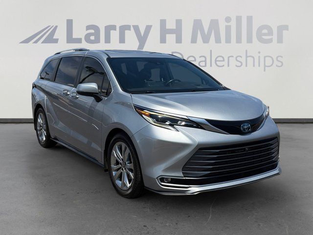 2022 Toyota Sienna Platinum