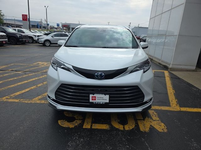 2022 Toyota Sienna Platinum