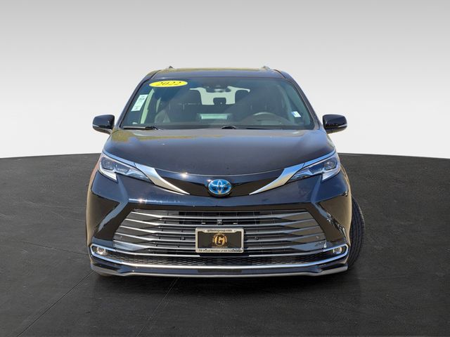 2022 Toyota Sienna Platinum