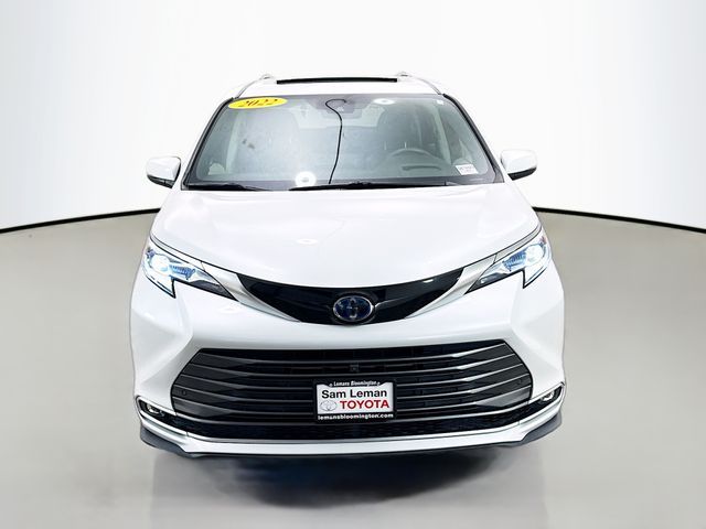 2022 Toyota Sienna Platinum