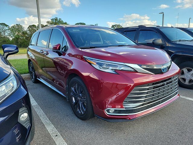 2022 Toyota Sienna Platinum