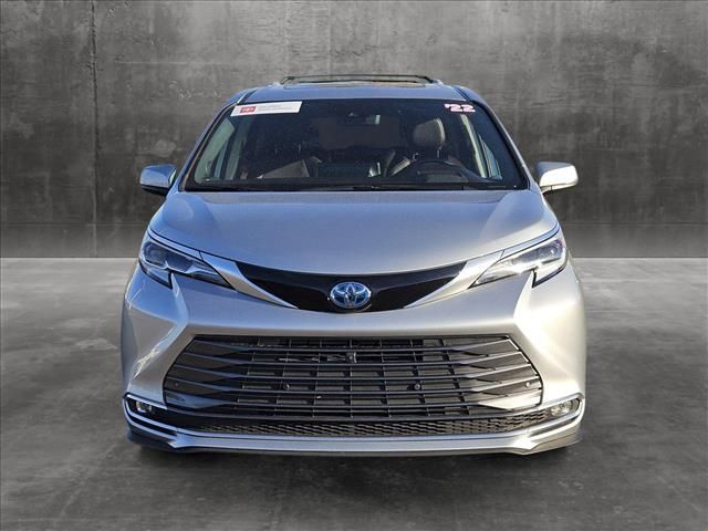 2022 Toyota Sienna Platinum