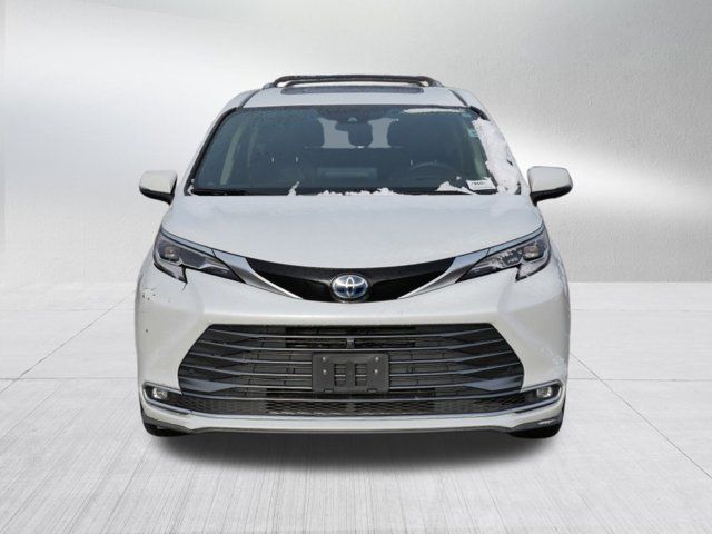 2022 Toyota Sienna Platinum