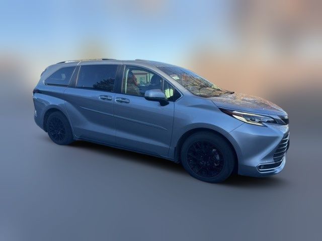 2022 Toyota Sienna Platinum