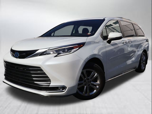 2022 Toyota Sienna Platinum