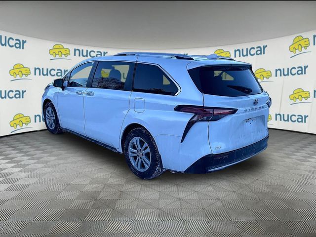 2022 Toyota Sienna Platinum