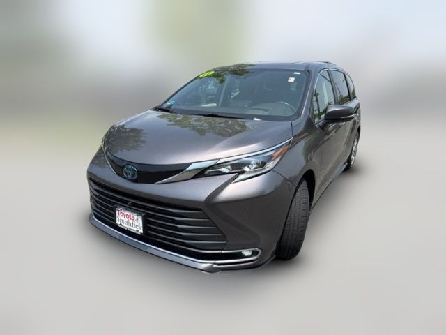 2022 Toyota Sienna Platinum
