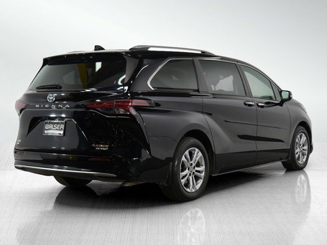 2022 Toyota Sienna Platinum