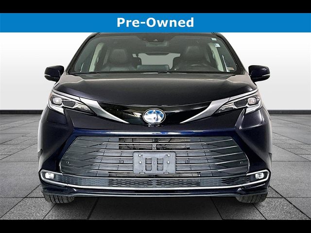 2022 Toyota Sienna Platinum