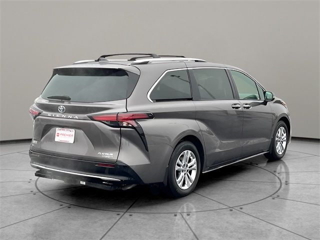 2022 Toyota Sienna Platinum