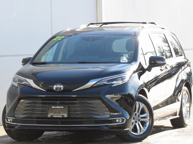 2022 Toyota Sienna Platinum