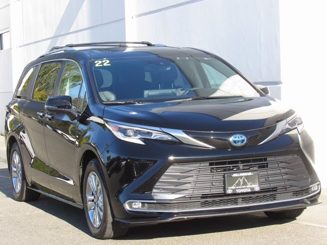 2022 Toyota Sienna Platinum