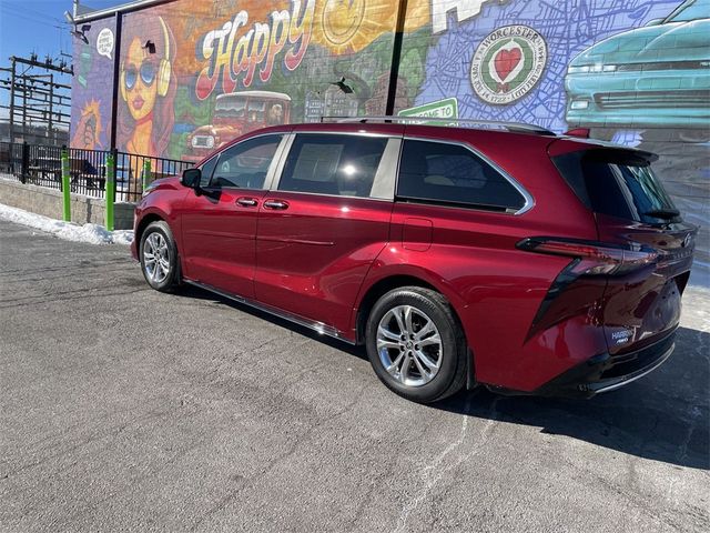 2022 Toyota Sienna Platinum