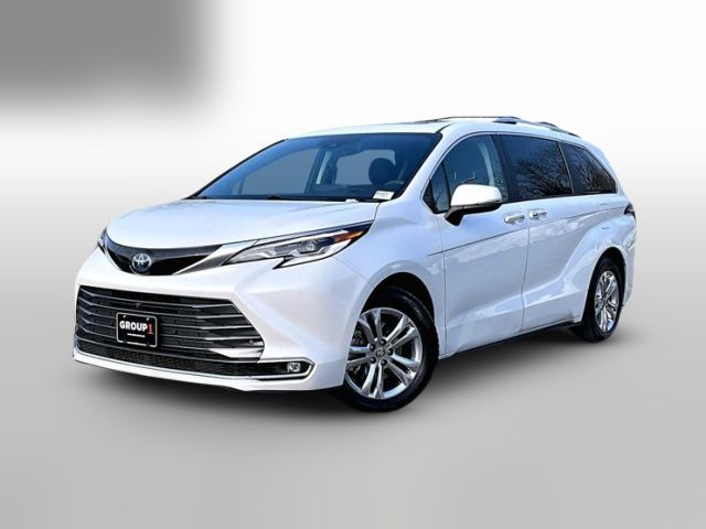 2022 Toyota Sienna Platinum