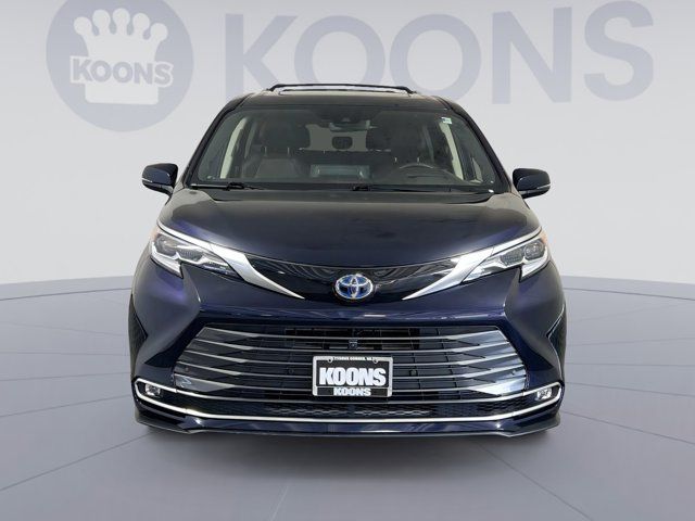 2022 Toyota Sienna Platinum
