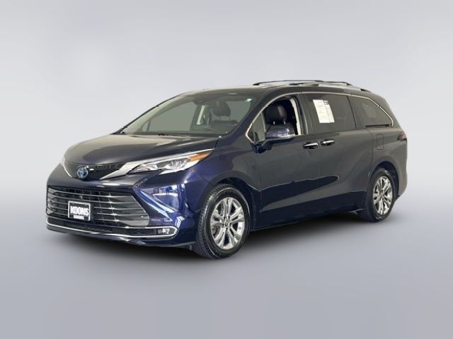 2022 Toyota Sienna Platinum