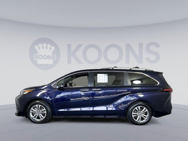 2022 Toyota Sienna Platinum