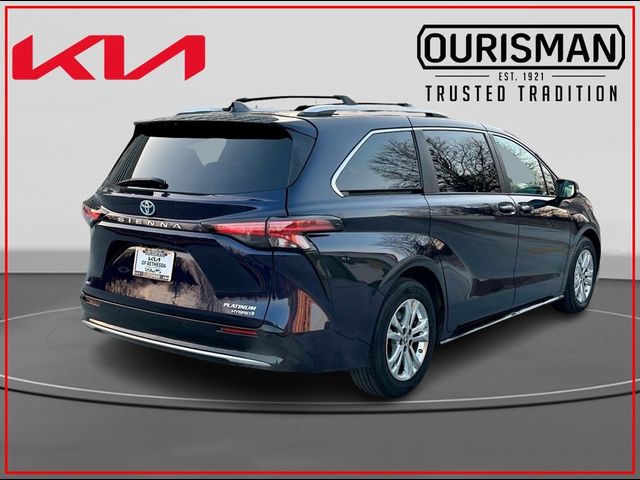 2022 Toyota Sienna Platinum
