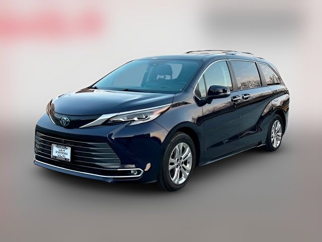 2022 Toyota Sienna Platinum