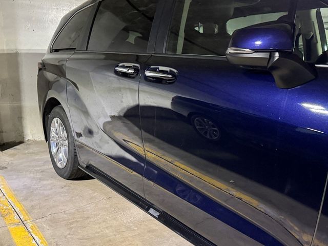 2022 Toyota Sienna Platinum