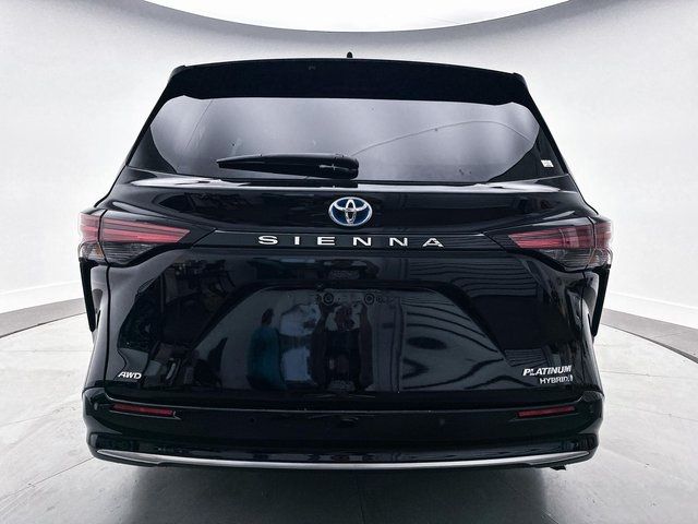 2022 Toyota Sienna Platinum