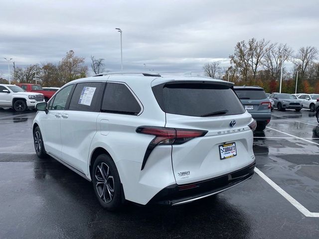 2022 Toyota Sienna Platinum