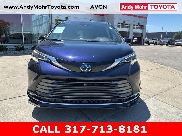 2022 Toyota Sienna Platinum