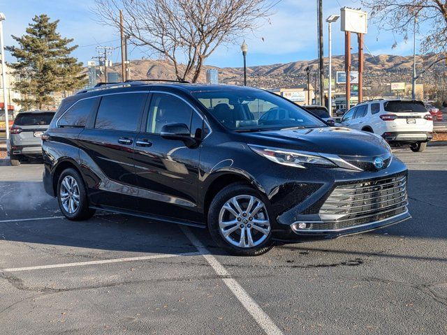 2022 Toyota Sienna Platinum