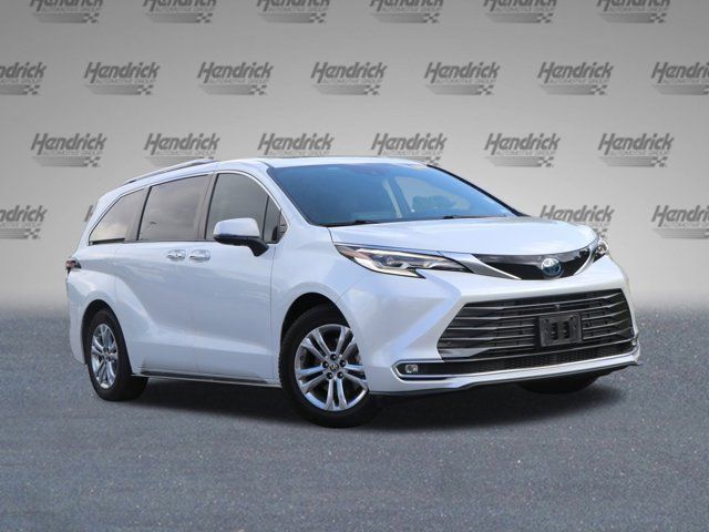 2022 Toyota Sienna Platinum