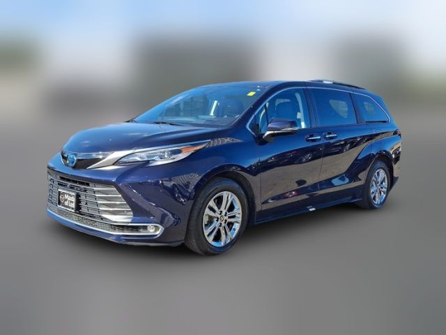 2022 Toyota Sienna Platinum