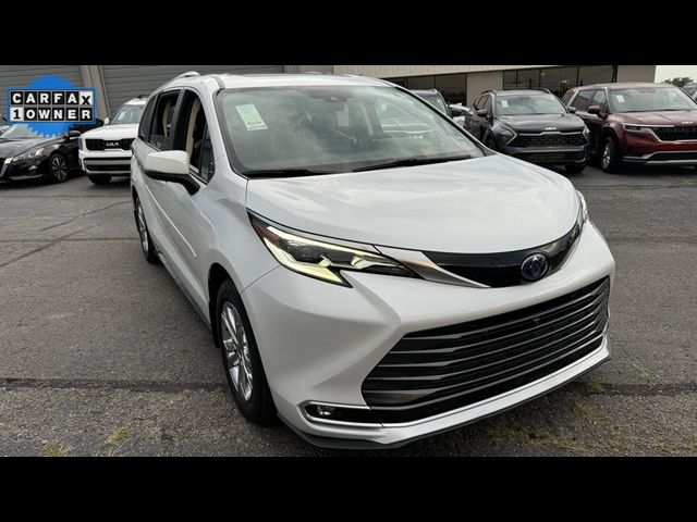 2022 Toyota Sienna Platinum