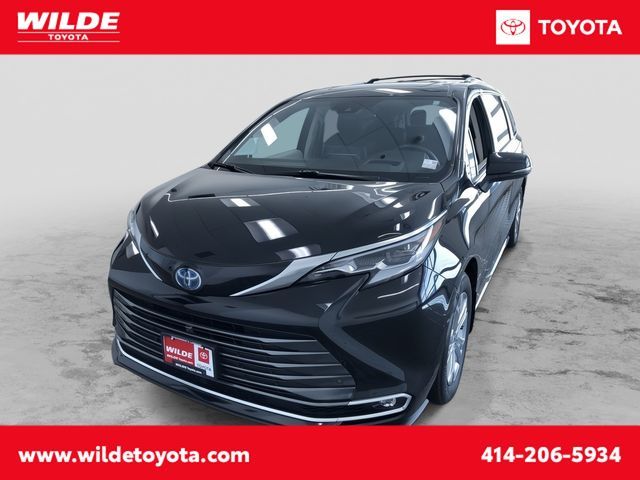 2022 Toyota Sienna Platinum