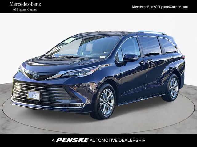 2022 Toyota Sienna Platinum