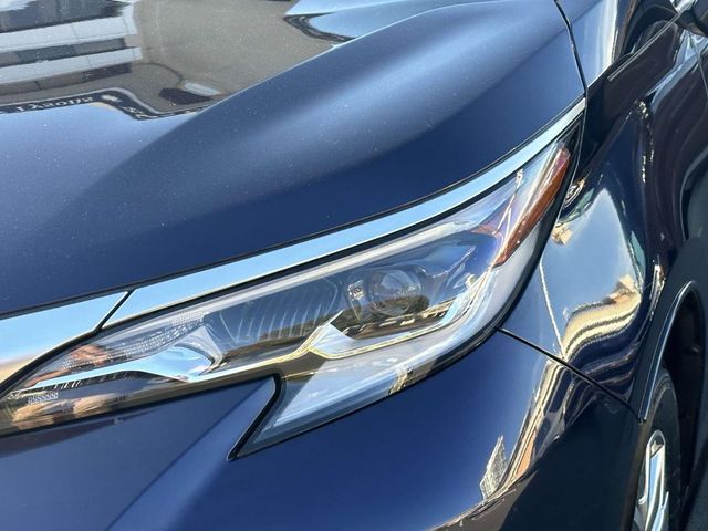 2022 Toyota Sienna Platinum