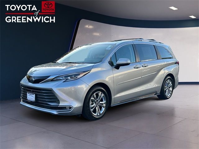 2022 Toyota Sienna Platinum