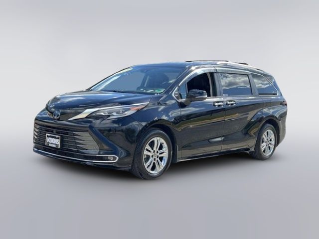 2022 Toyota Sienna Platinum
