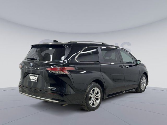 2022 Toyota Sienna Platinum