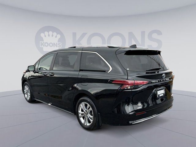 2022 Toyota Sienna Platinum