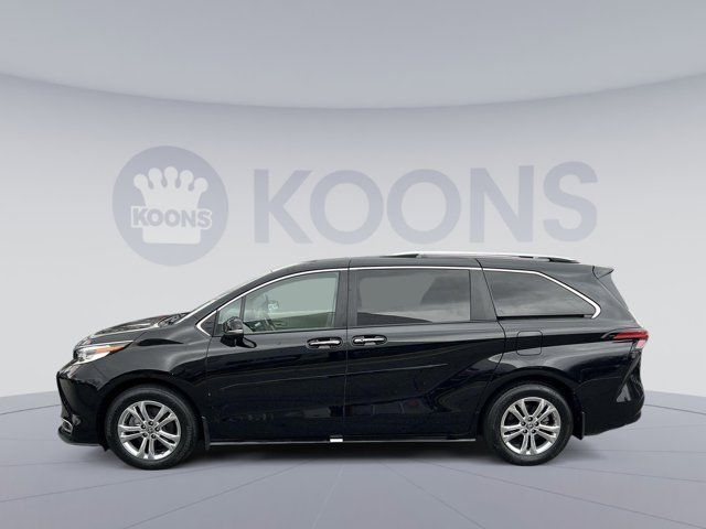 2022 Toyota Sienna Platinum