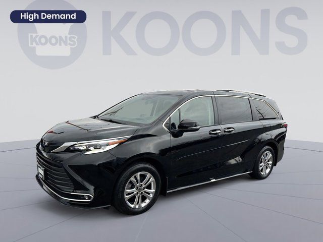 2022 Toyota Sienna Platinum