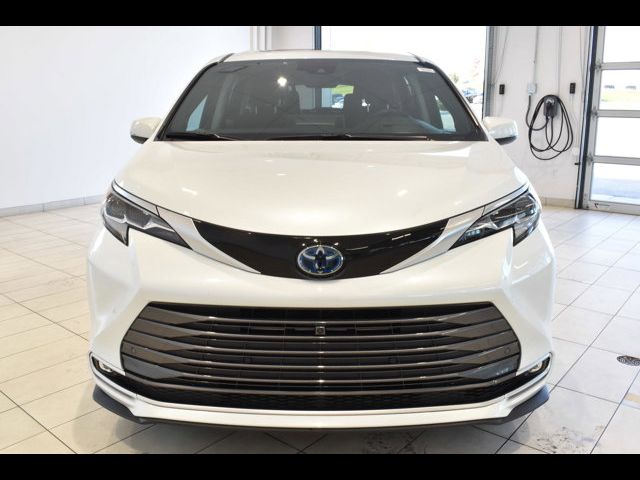 2022 Toyota Sienna Platinum