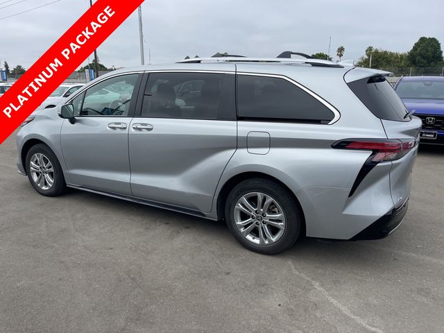 2022 Toyota Sienna Platinum