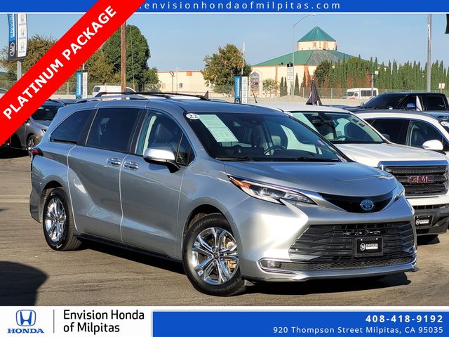 2022 Toyota Sienna Platinum